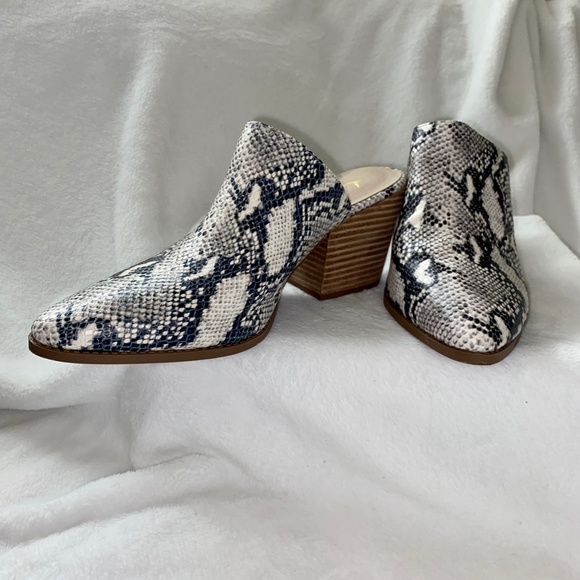 American Rag Closed Toe Mules - Picture 2 of 11